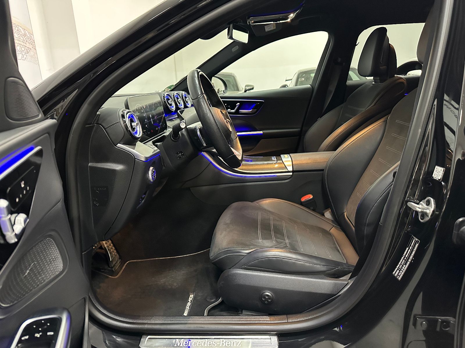 Fahrzeugabbildung Mercedes-Benz C 300 d T-Modell *AMG Line*DTR*360°*MEMORY*