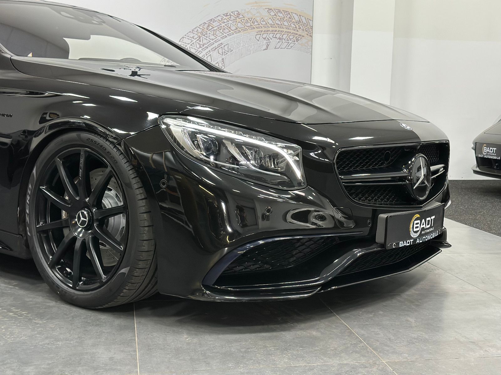 Fahrzeugabbildung Mercedes-Benz S 63 AMG 4Matic *Reifen NEU*Bremsen Neu*
