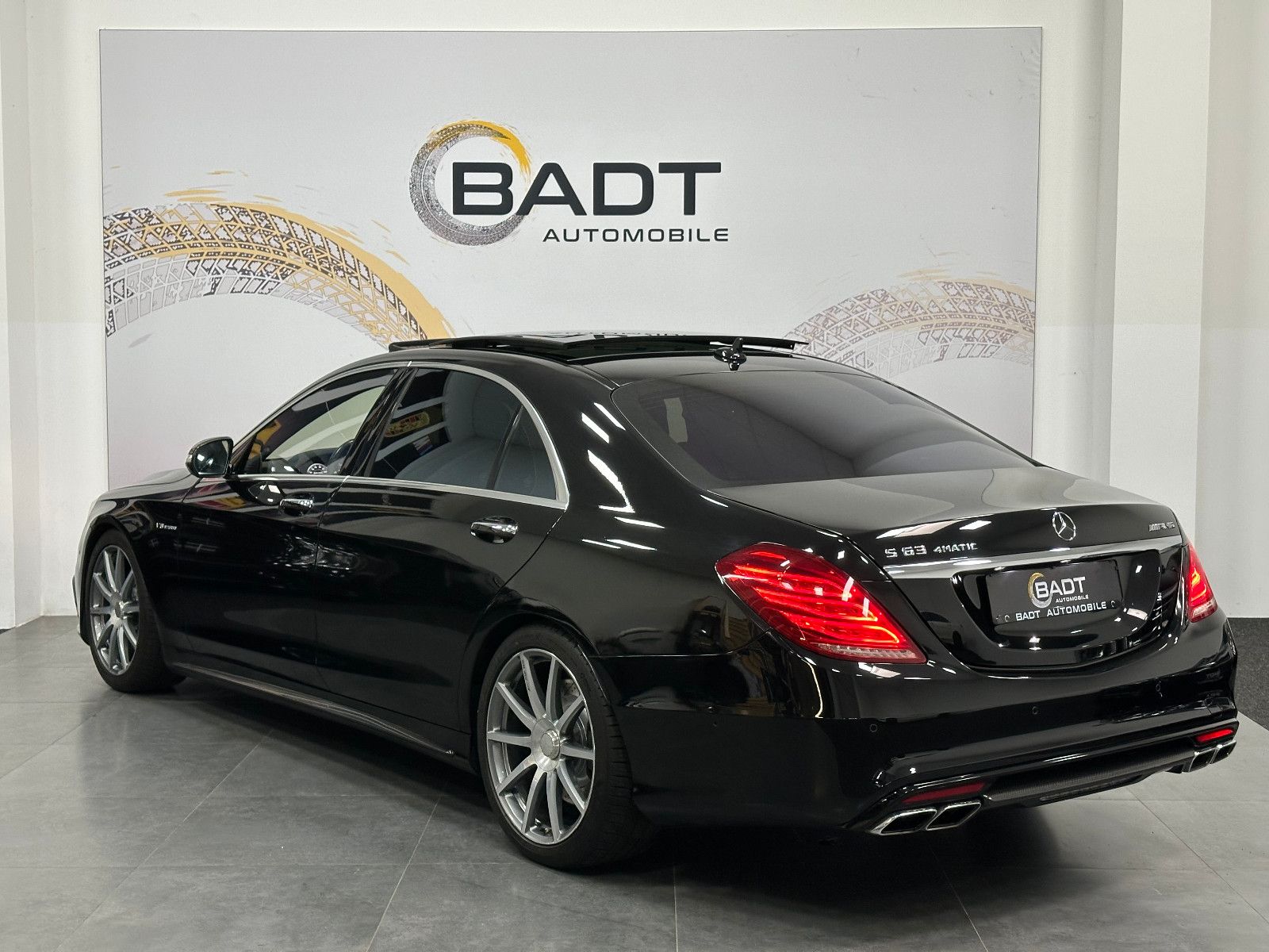 Fahrzeugabbildung Mercedes-Benz S 63 AMG 4Matic Lang*3D Burmester*PANO*Carbon 2