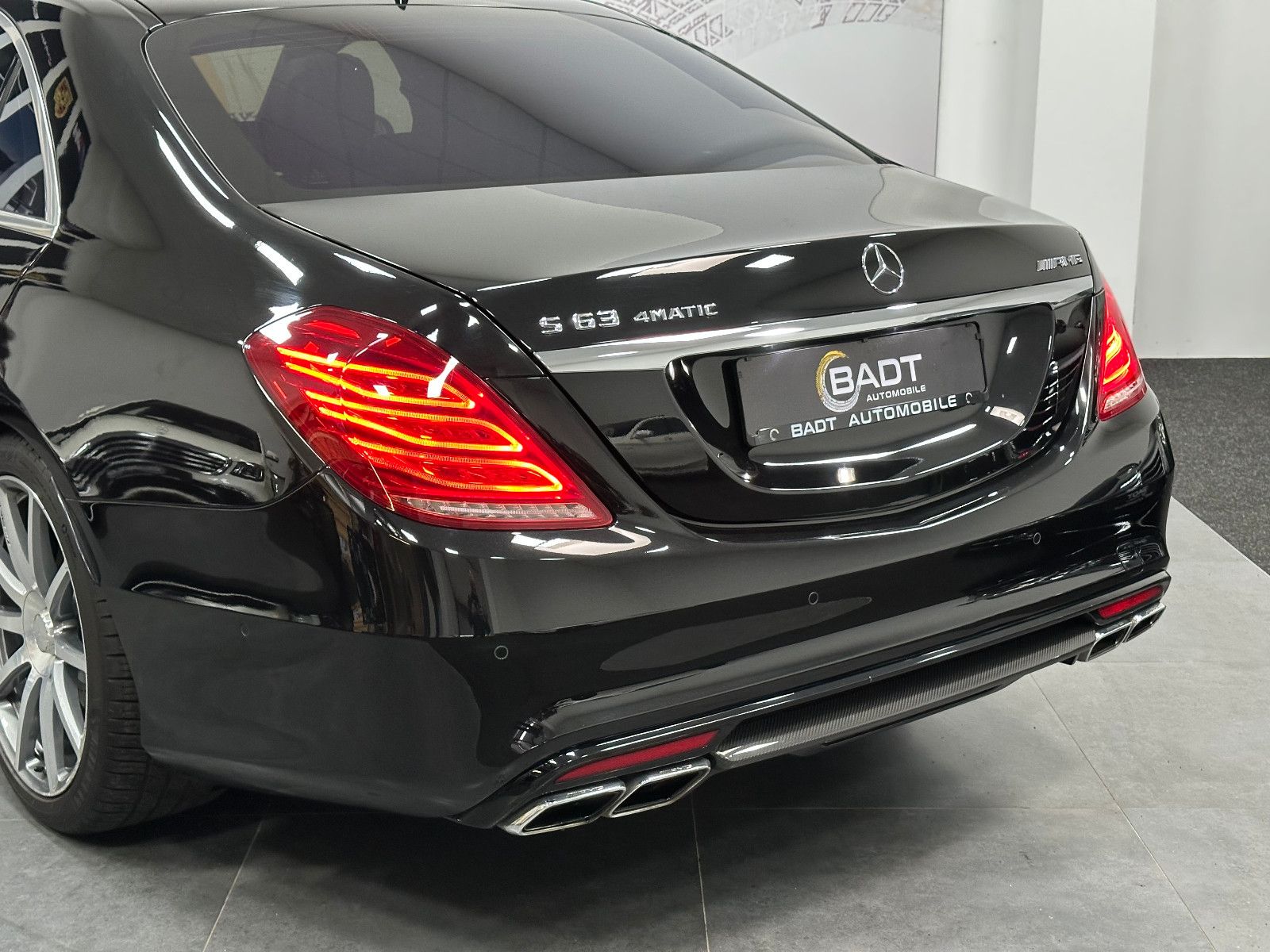 Fahrzeugabbildung Mercedes-Benz S 63 AMG 4Matic Lang*3D Burmester*PANO*Carbon 2