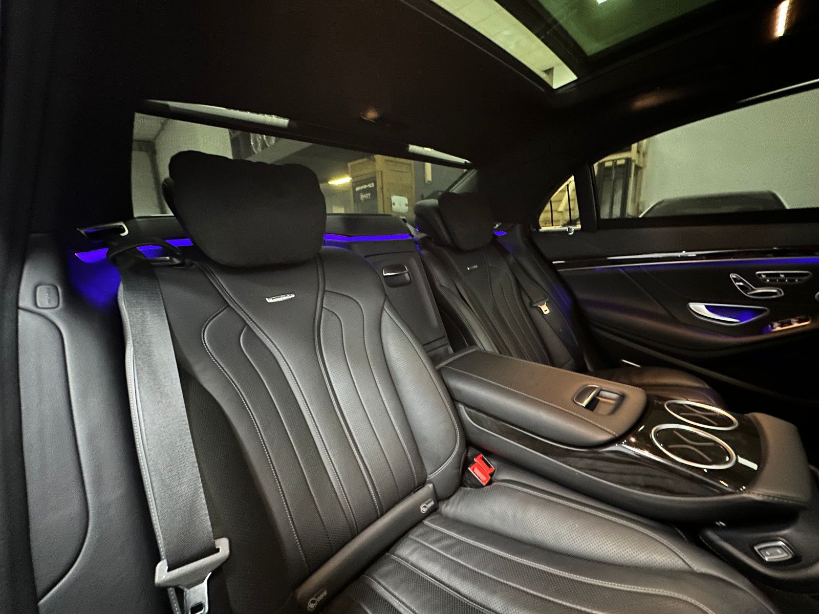 Fahrzeugabbildung Mercedes-Benz S 63 AMG 4Matic Lang*3D Burmester*PANO*Carbon 2