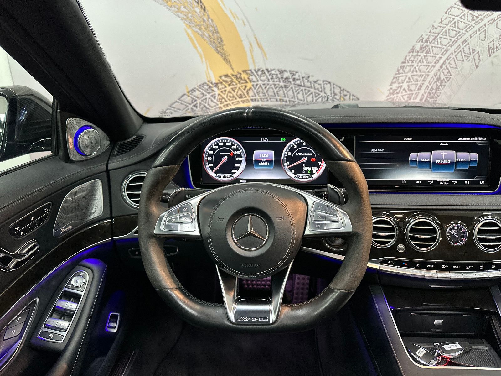 Fahrzeugabbildung Mercedes-Benz S 63 AMG 4Matic Lang*3D Burmester*PANO*Carbon 2