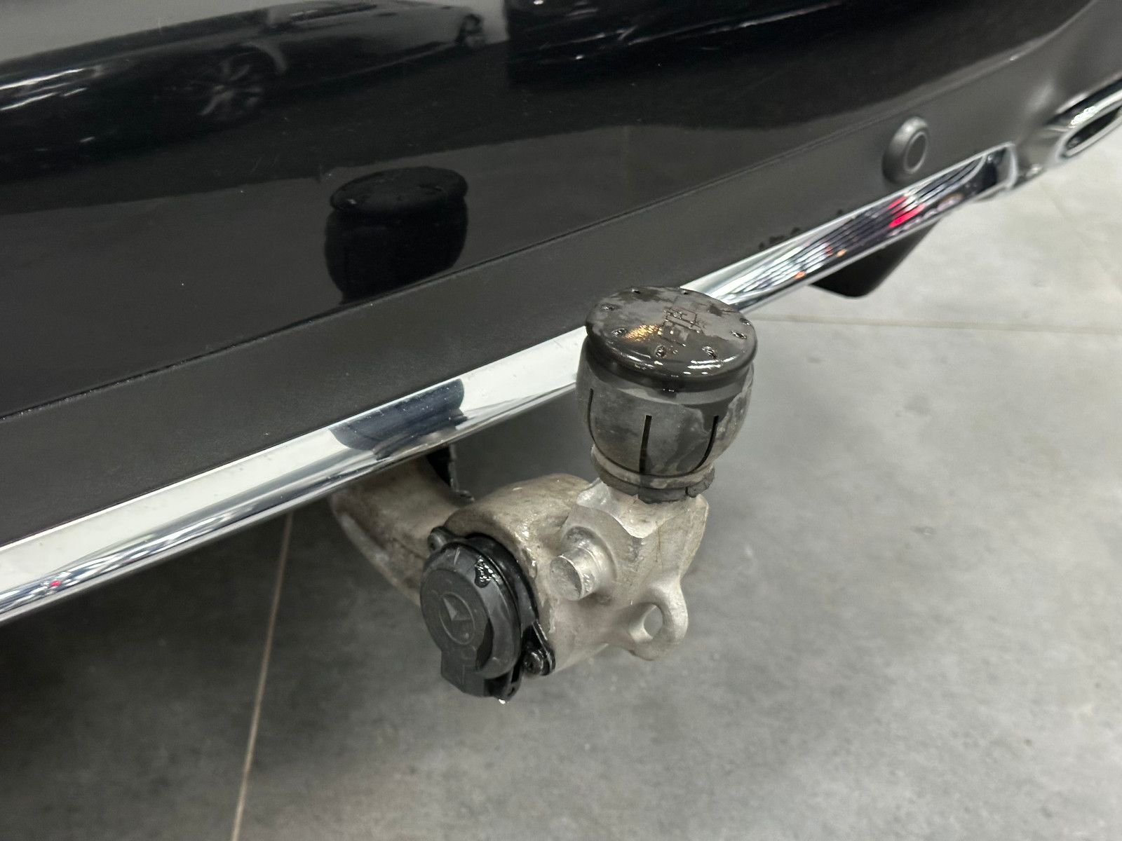 Fahrzeugabbildung Mercedes-Benz E 400 d 4-Matic T-Modell *AMG*360°*DTR*AHK*STHZ*