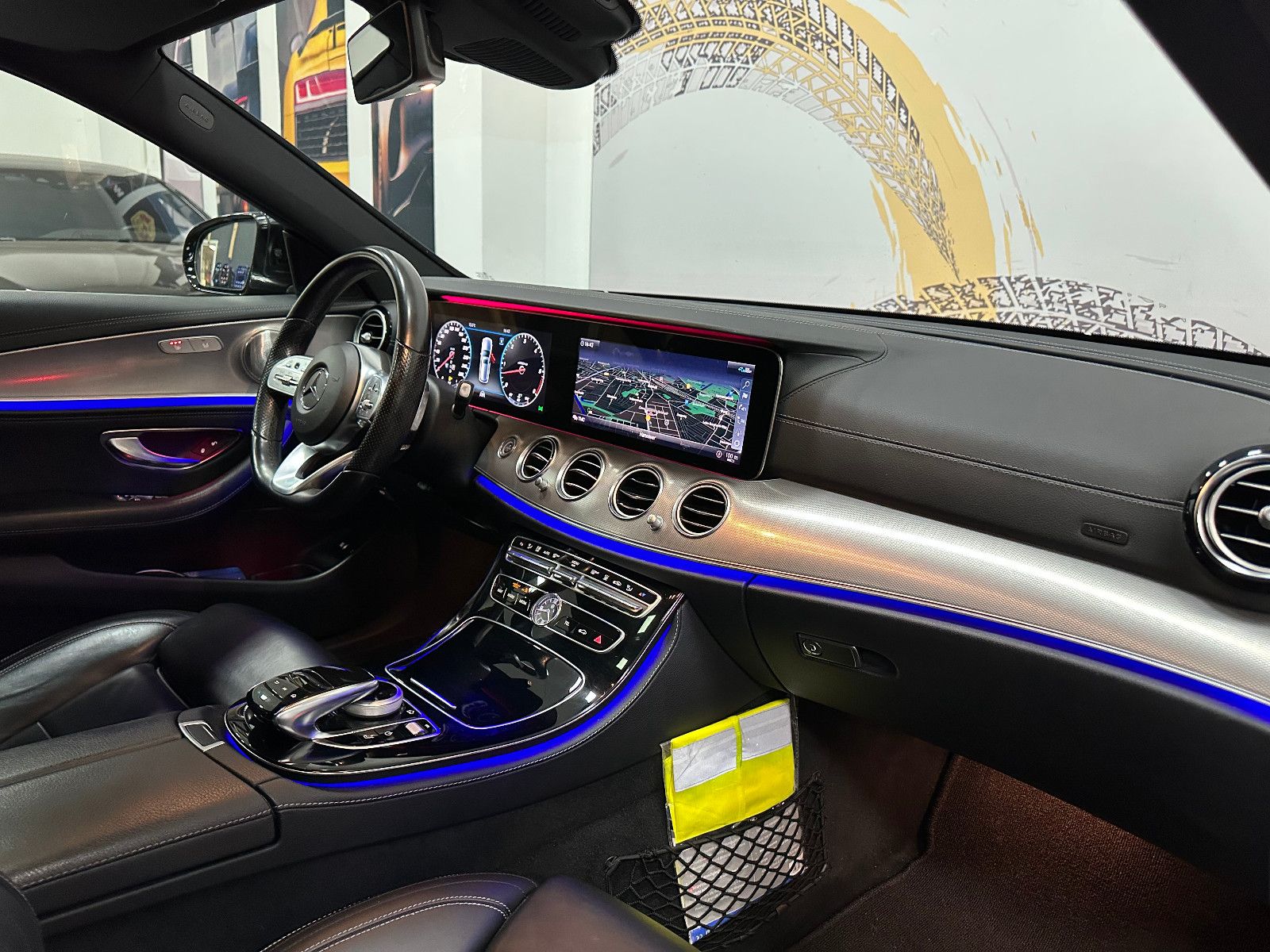 Fahrzeugabbildung Mercedes-Benz E 400 d 4-Matic T-Modell *AMG*360°*DTR*AHK*STHZ*