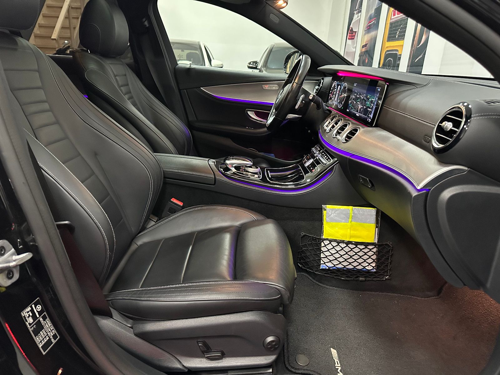 Fahrzeugabbildung Mercedes-Benz E 400 d 4-Matic T-Modell *AMG*360°*DTR*AHK*STHZ*
