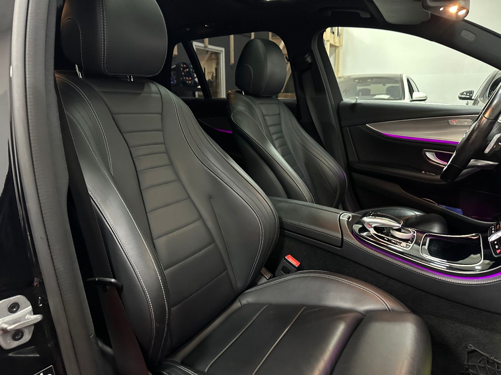 Fahrzeugabbildung Mercedes-Benz E 400 d 4-Matic T-Modell *AMG*360°*DTR*AHK*STHZ*