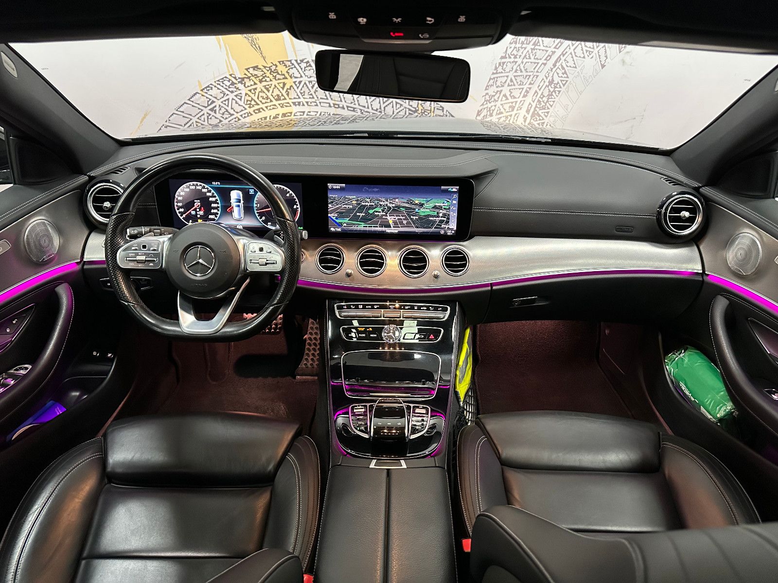 Fahrzeugabbildung Mercedes-Benz E 400 d 4-Matic T-Modell *AMG*360°*DTR*AHK*STHZ*