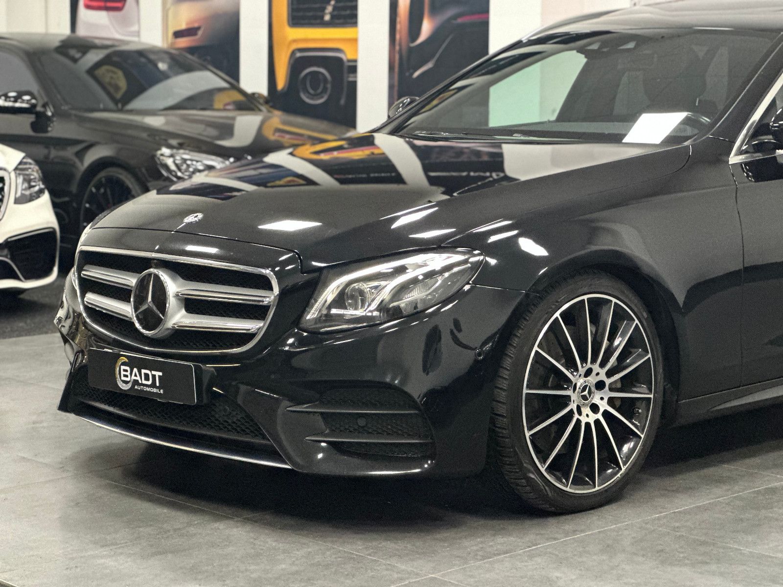 Fahrzeugabbildung Mercedes-Benz E 400 d 4-Matic T-Modell *AMG*360°*DTR*AHK*STHZ*