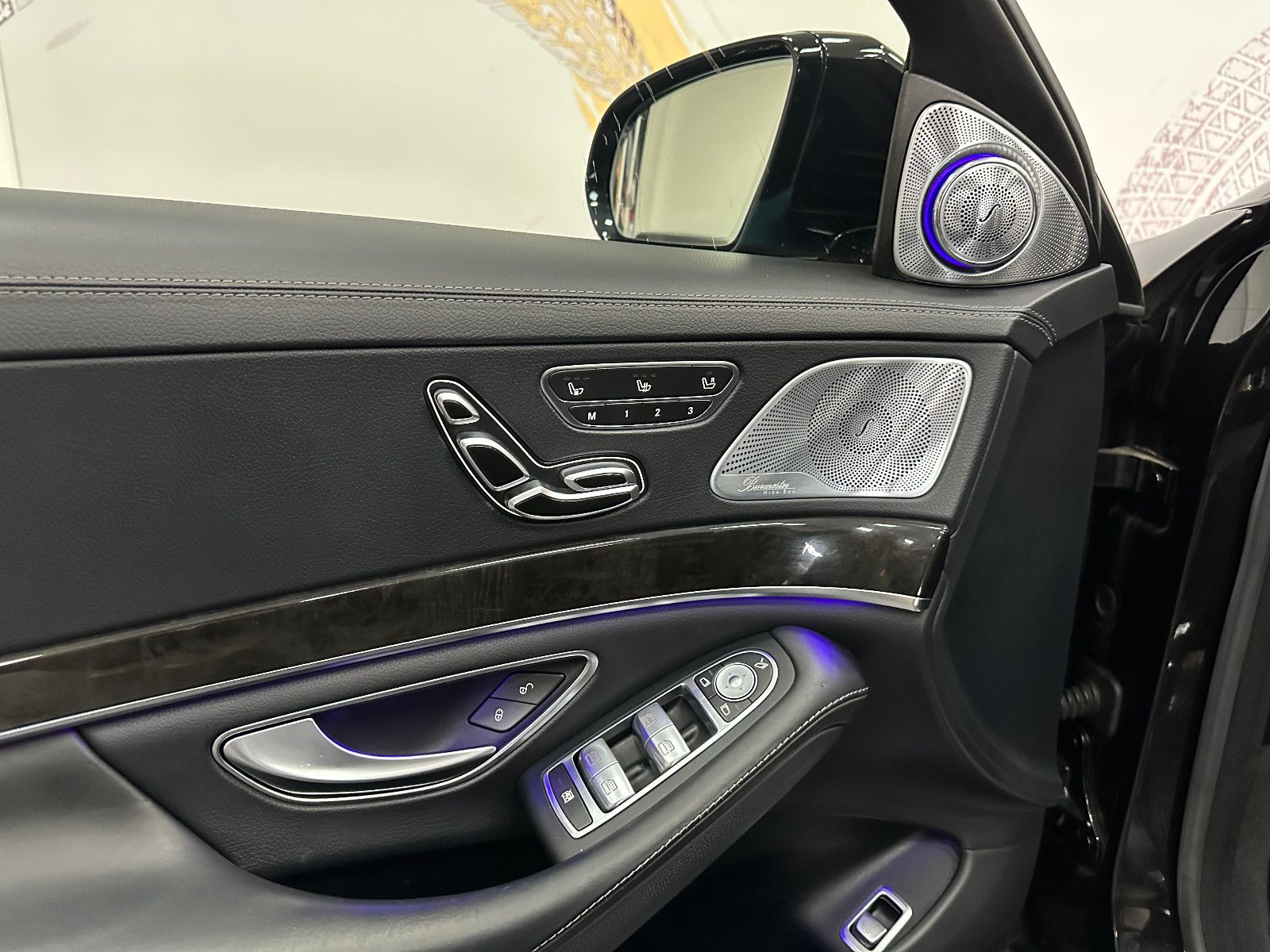 Fahrzeugabbildung Mercedes-Benz S 63 AMG 4Matic L *TV*FACELIFT*3D BURMESTER*DTR