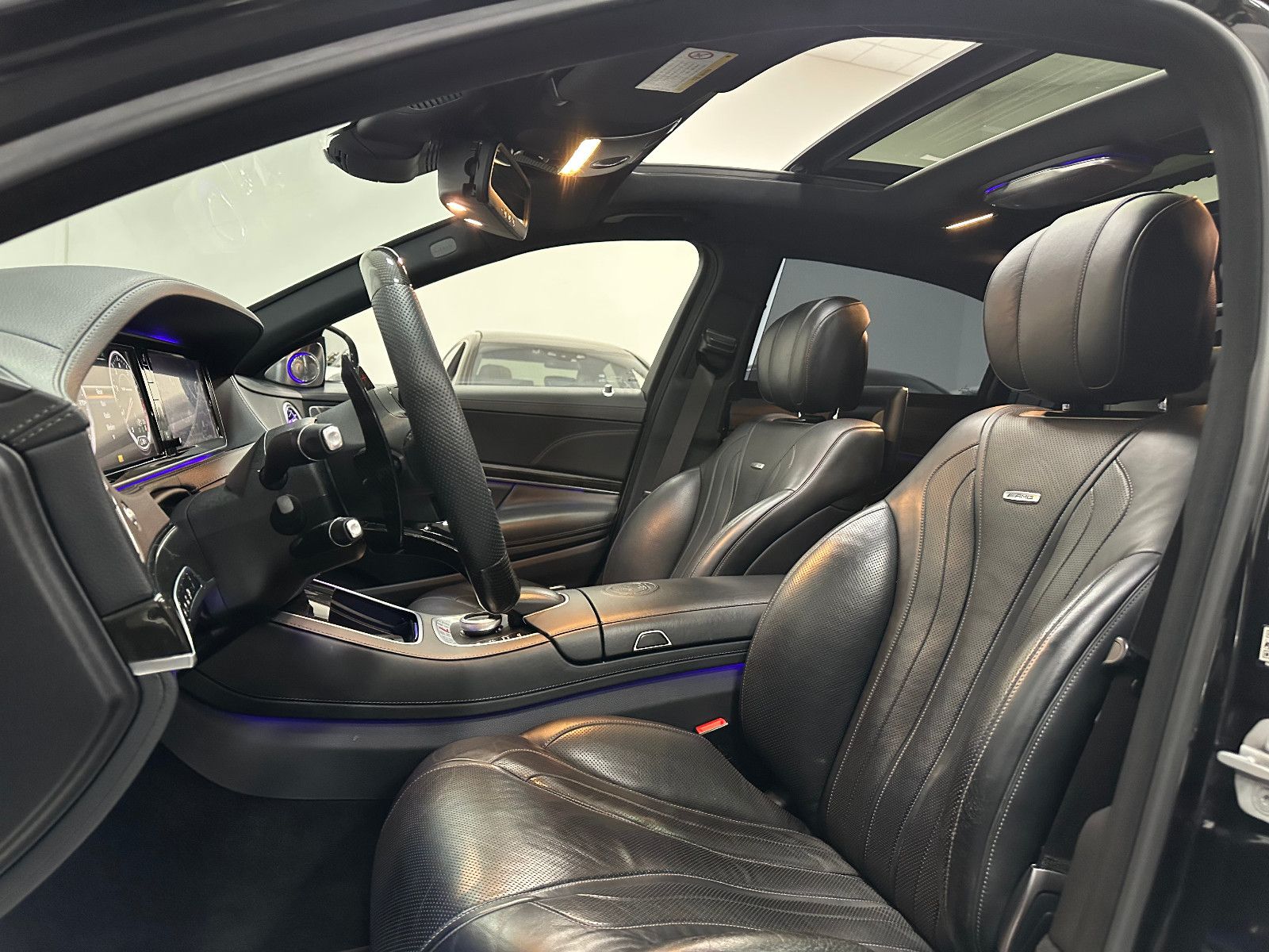 Fahrzeugabbildung Mercedes-Benz S 63 AMG 4Matic L *TV*FACELIFT*3D BURMESTER*DTR