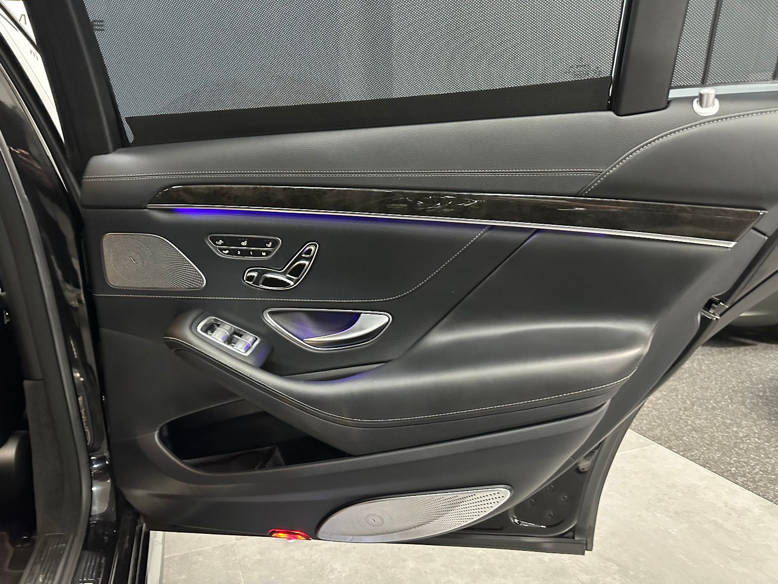 Fahrzeugabbildung Mercedes-Benz S 63 AMG 4Matic L *TV*FACELIFT*3D BURMESTER*DTR