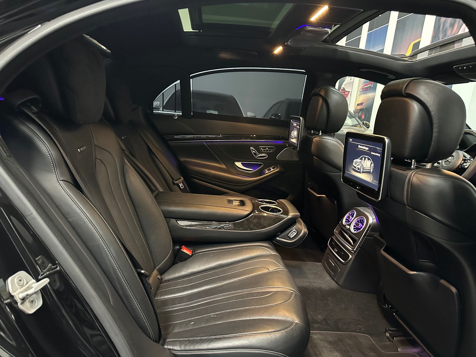 Fahrzeugabbildung Mercedes-Benz S 63 AMG 4Matic L *TV*FACELIFT*3D BURMESTER*DTR