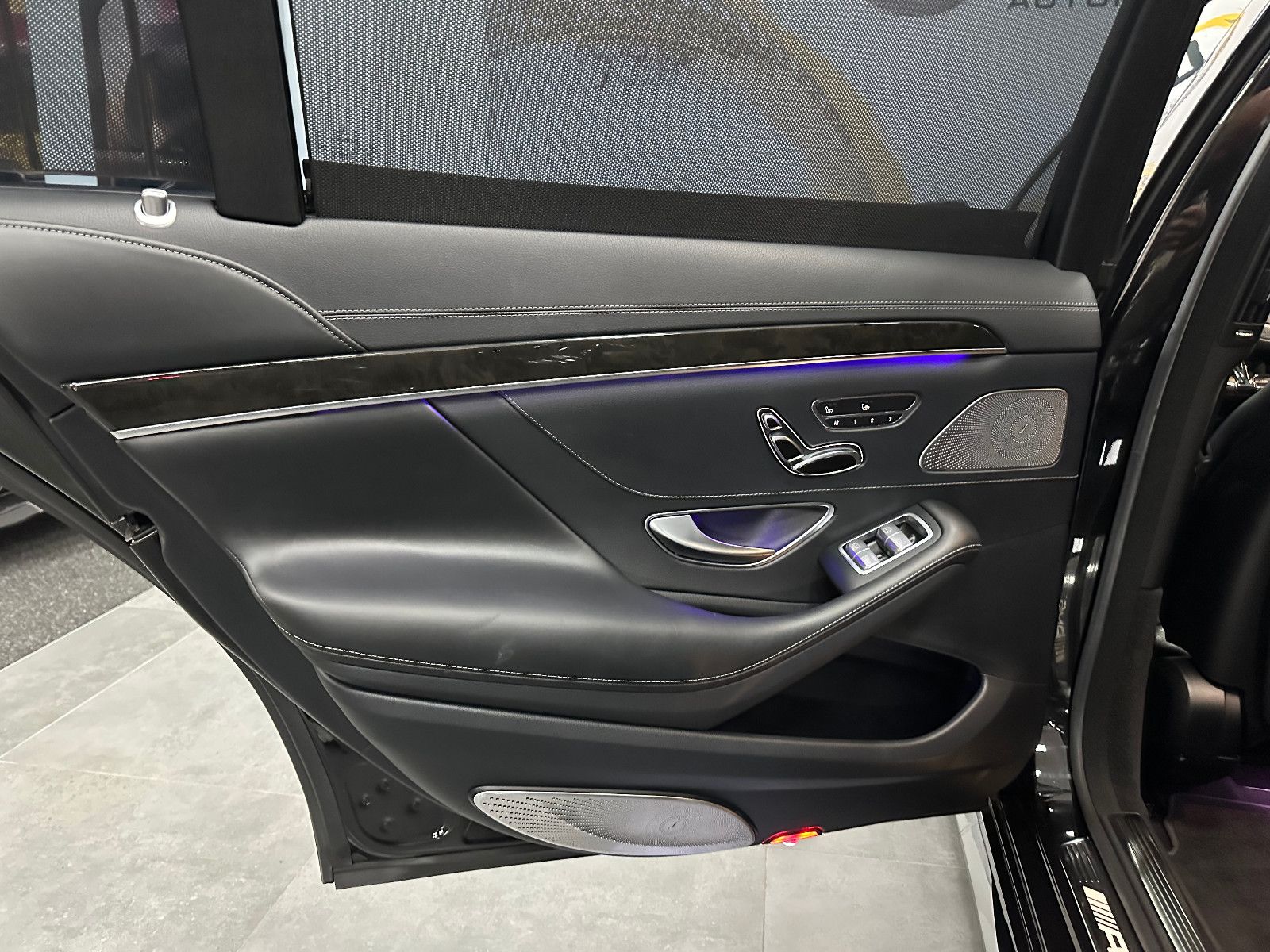 Fahrzeugabbildung Mercedes-Benz S 63 AMG 4Matic L *TV*FACELIFT*3D BURMESTER*DTR