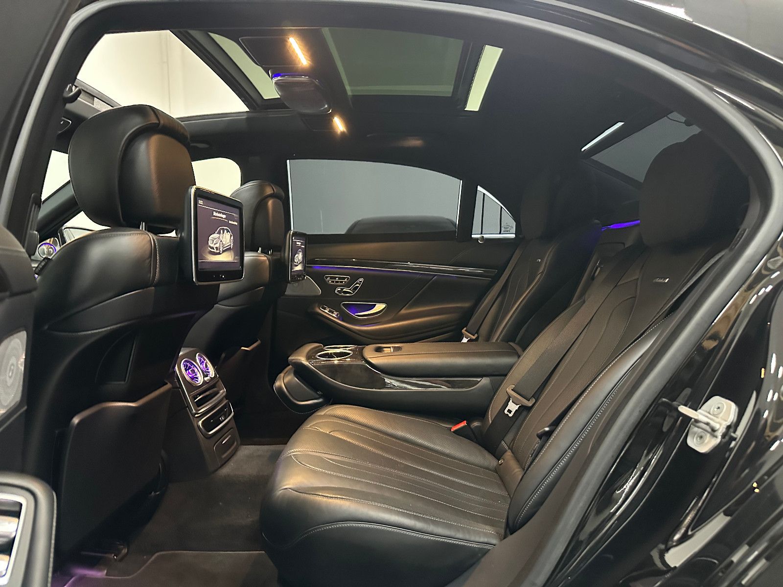 Fahrzeugabbildung Mercedes-Benz S 63 AMG 4Matic L *TV*FACELIFT*3D BURMESTER*DTR