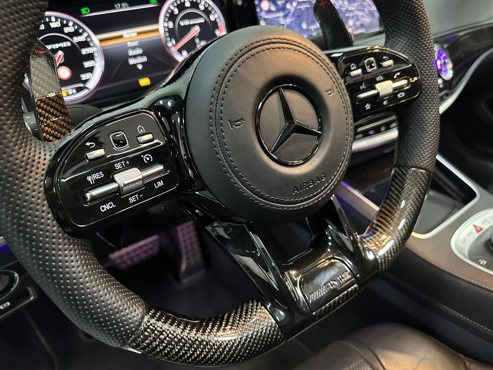 Fahrzeugabbildung Mercedes-Benz S 63 AMG 4Matic L *TV*FACELIFT*3D BURMESTER*DTR