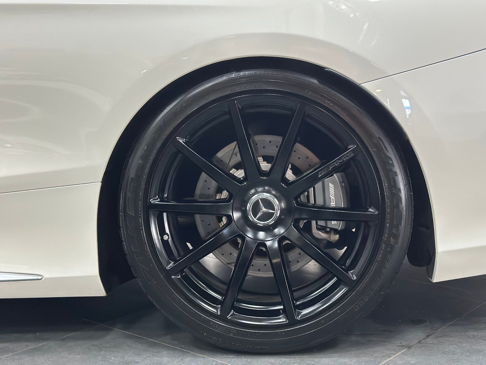 Fahrzeugabbildung Mercedes-Benz S 63 AMG Coupe 4Matic*Vollausstattung*SWAROVSKI*