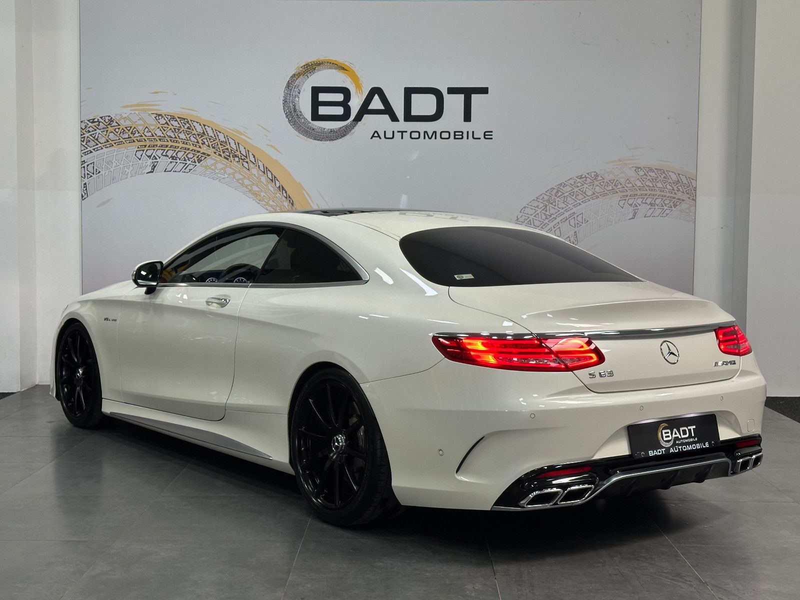 Fahrzeugabbildung Mercedes-Benz S 63 AMG Coupe 4Matic*Vollausstattung*SWAROVSKI*