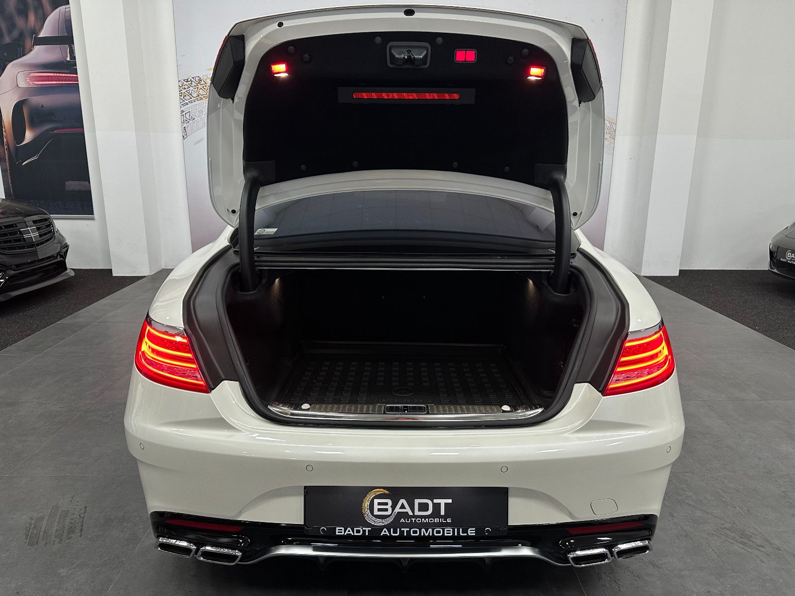 Fahrzeugabbildung Mercedes-Benz S 63 AMG Coupe 4Matic*Vollausstattung*SWAROVSKI*