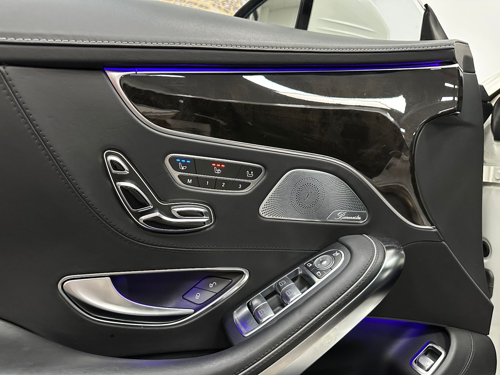 Fahrzeugabbildung Mercedes-Benz S 63 AMG Coupe 4Matic*Vollausstattung*SWAROVSKI*