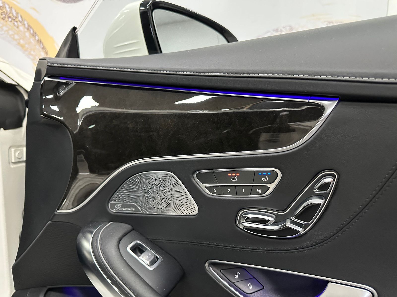 Fahrzeugabbildung Mercedes-Benz S 63 AMG Coupe 4Matic*Vollausstattung*SWAROVSKI*