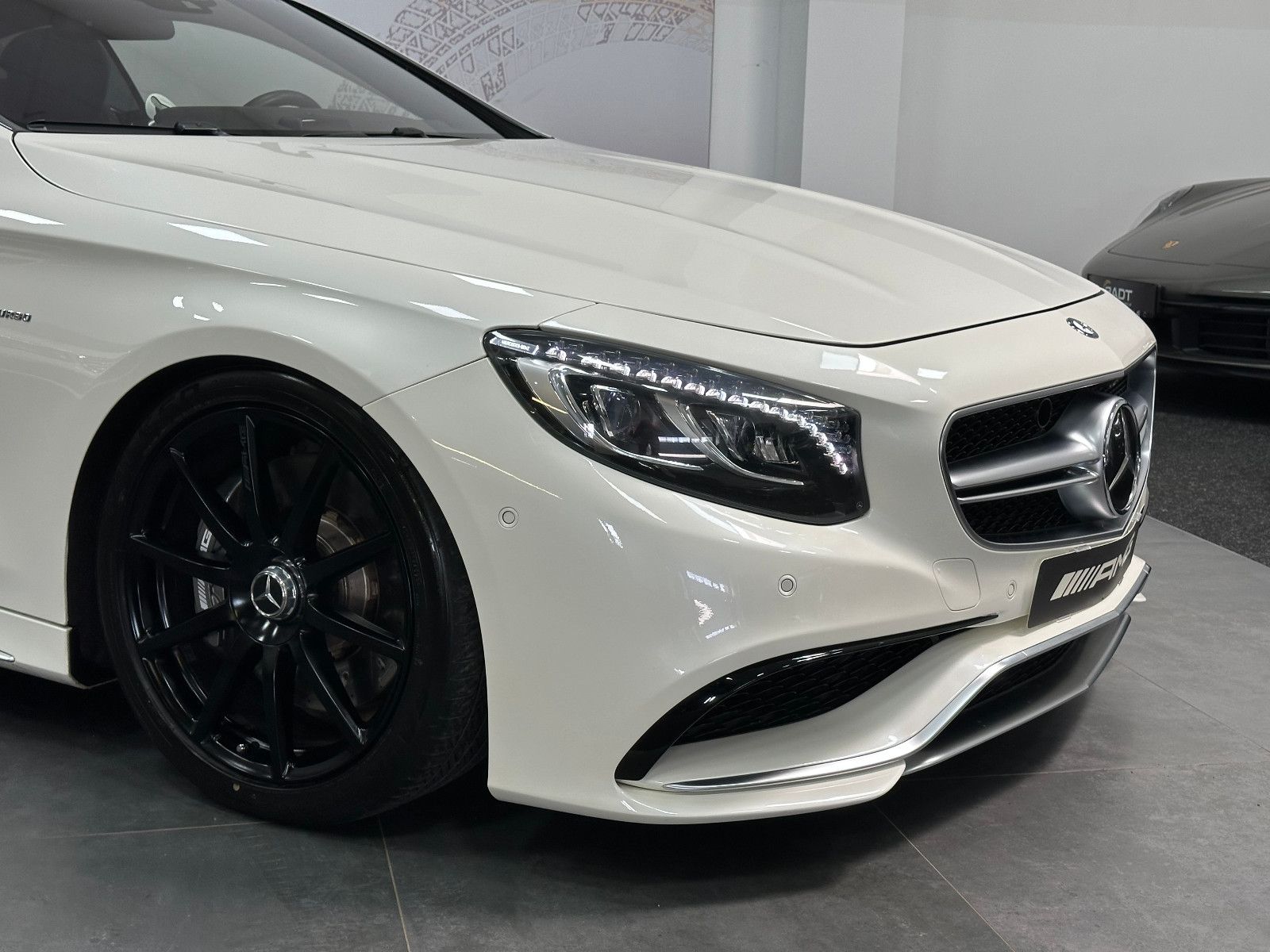 Fahrzeugabbildung Mercedes-Benz S 63 AMG Coupe 4Matic*Vollausstattung*SWAROVSKI*