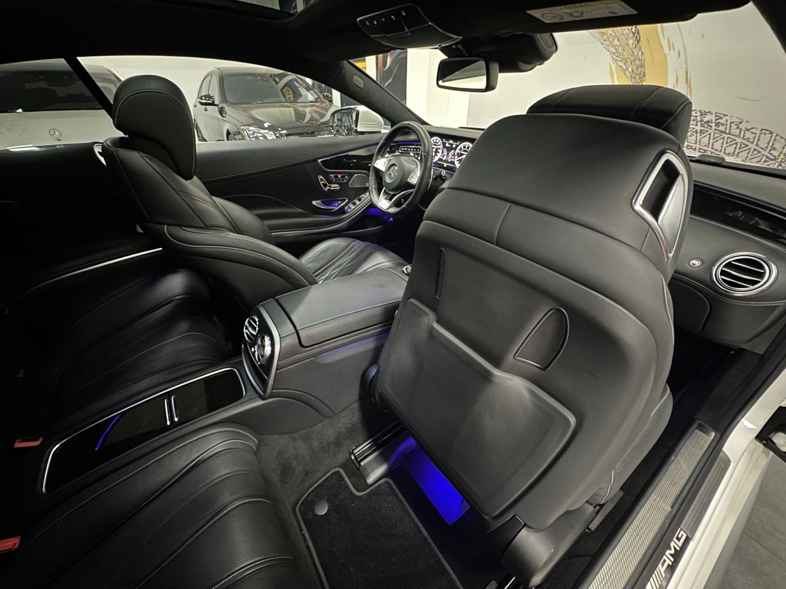 Fahrzeugabbildung Mercedes-Benz S 63 AMG Coupe 4Matic*Vollausstattung*SWAROVSKI*