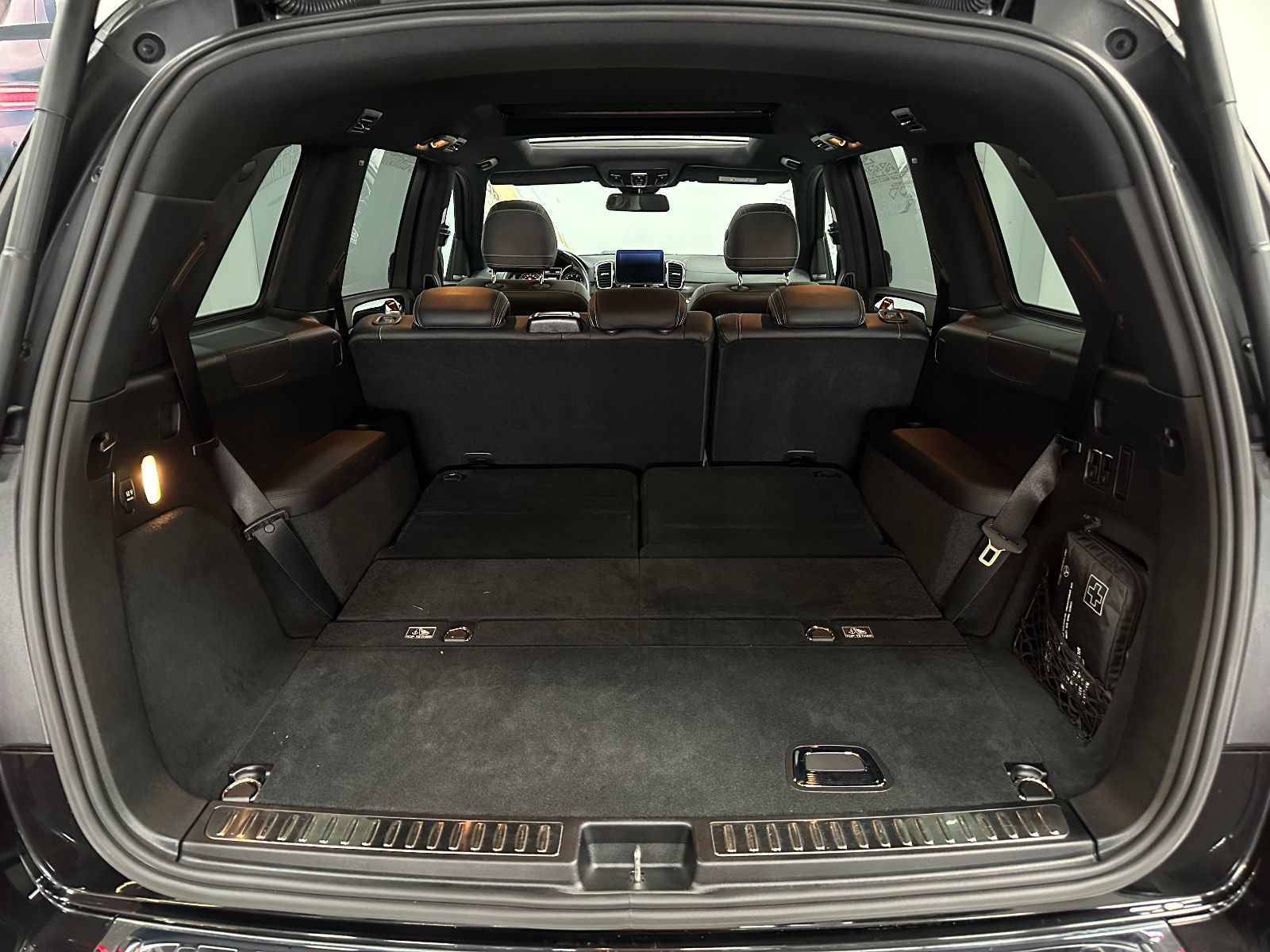 Fahrzeugabbildung Mercedes-Benz GLS 500 4Matic *DTR*PANO*AMG LINE*360°*H&K*