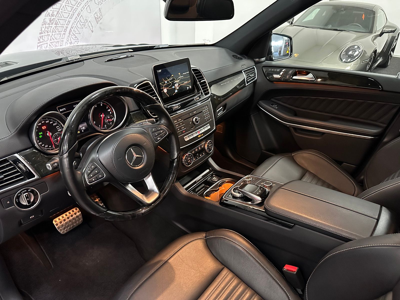 Fahrzeugabbildung Mercedes-Benz GLS 500 4Matic *DTR*PANO*AMG LINE*360°*H&K*