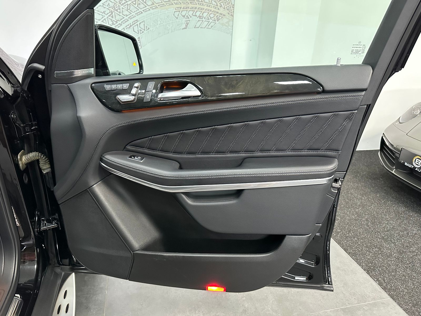 Fahrzeugabbildung Mercedes-Benz GLS 500 4Matic *DTR*PANO*AMG LINE*360°*H&K*