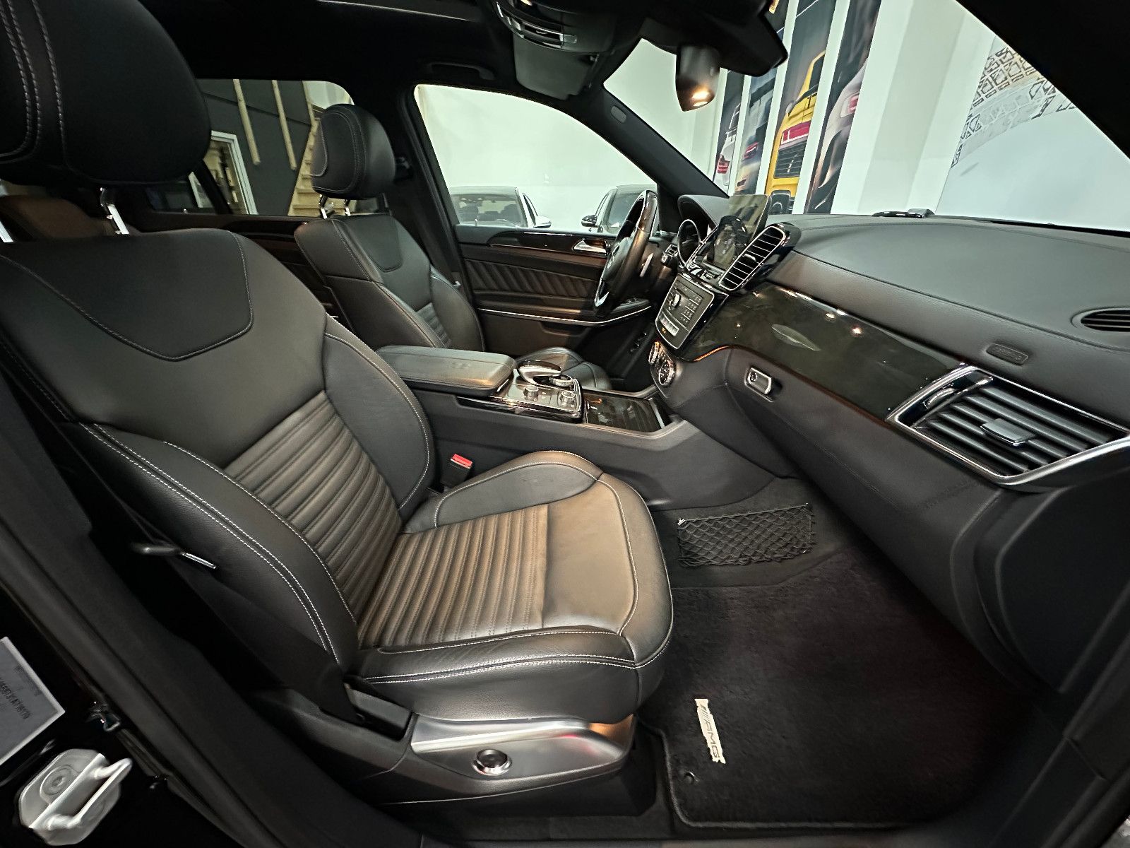 Fahrzeugabbildung Mercedes-Benz GLS 500 4Matic *DTR*PANO*AMG LINE*360°*H&K*