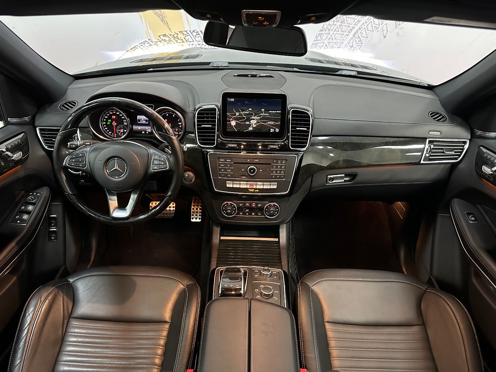 Fahrzeugabbildung Mercedes-Benz GLS 500 4Matic *DTR*PANO*AMG LINE*360°*H&K*