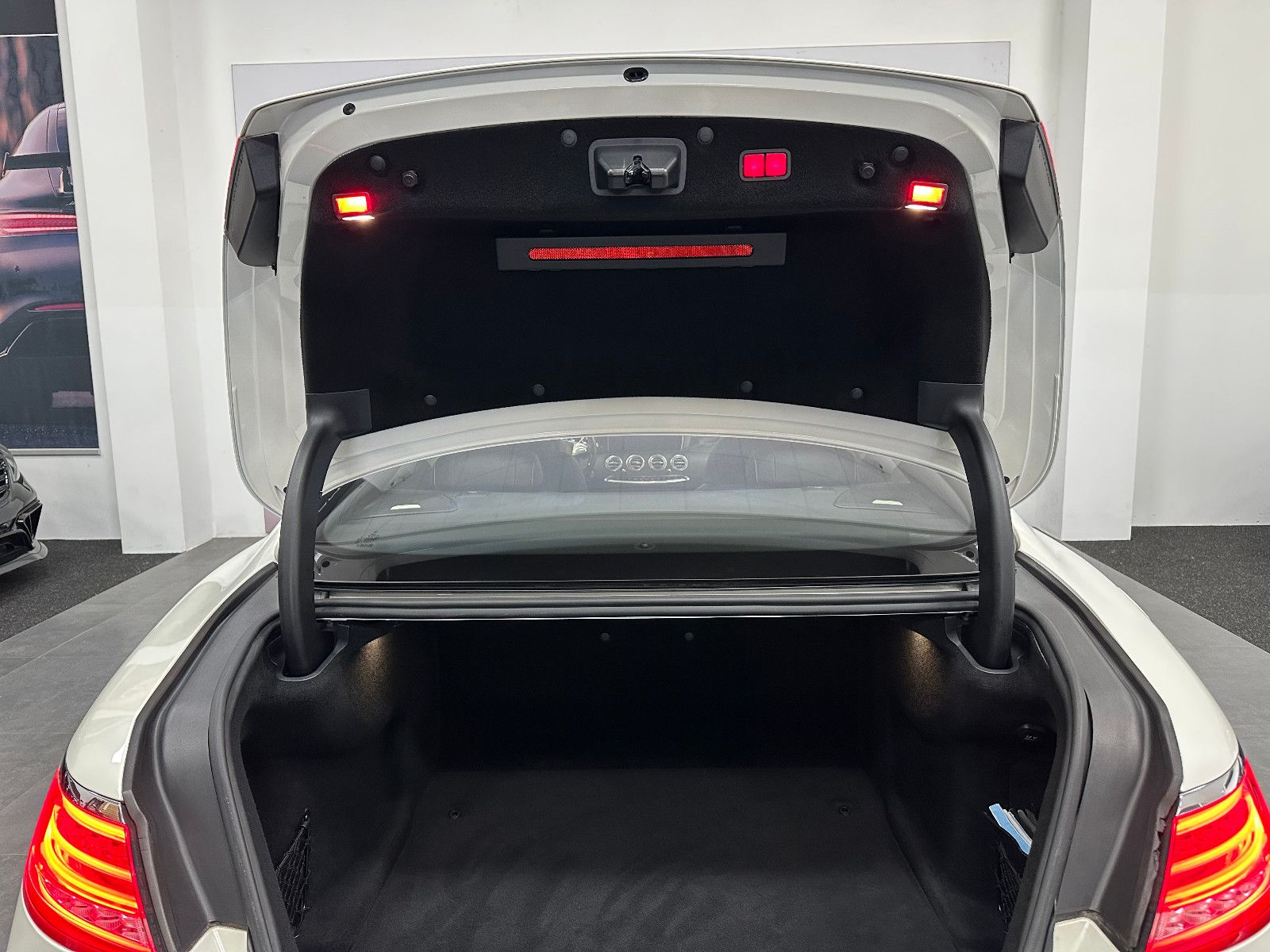 Fahrzeugabbildung Mercedes-Benz S 500 Coupe 4-Matic *Vollausstattung*Swarovski*