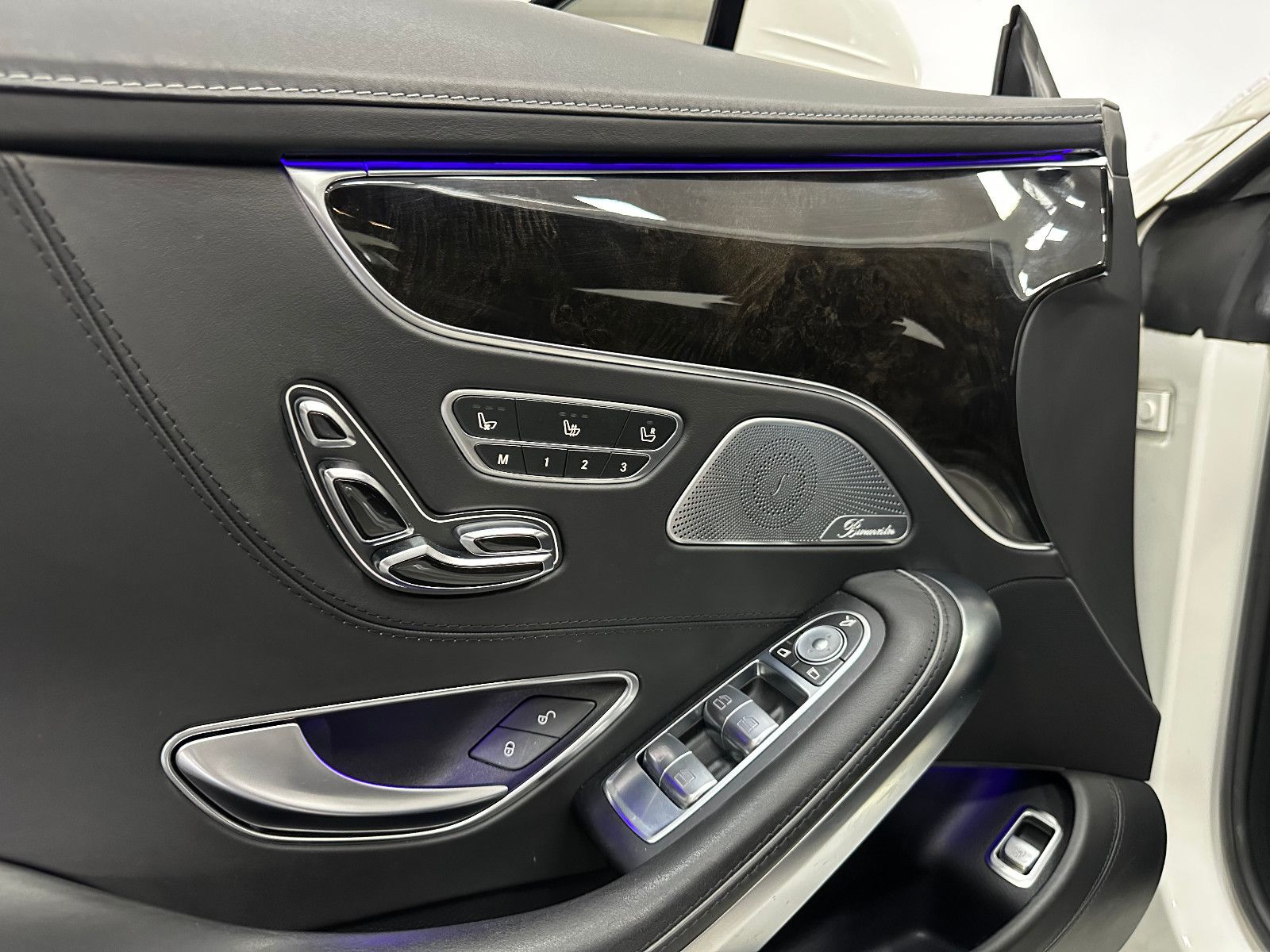Fahrzeugabbildung Mercedes-Benz S 500 Coupe 4-Matic *Vollausstattung*Swarovski*