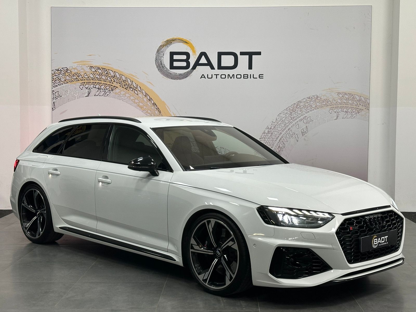 Fahrzeugabbildung Audi RS4 RS 4 Avant 2.9 TFSI quattro*B&O*280KMH*