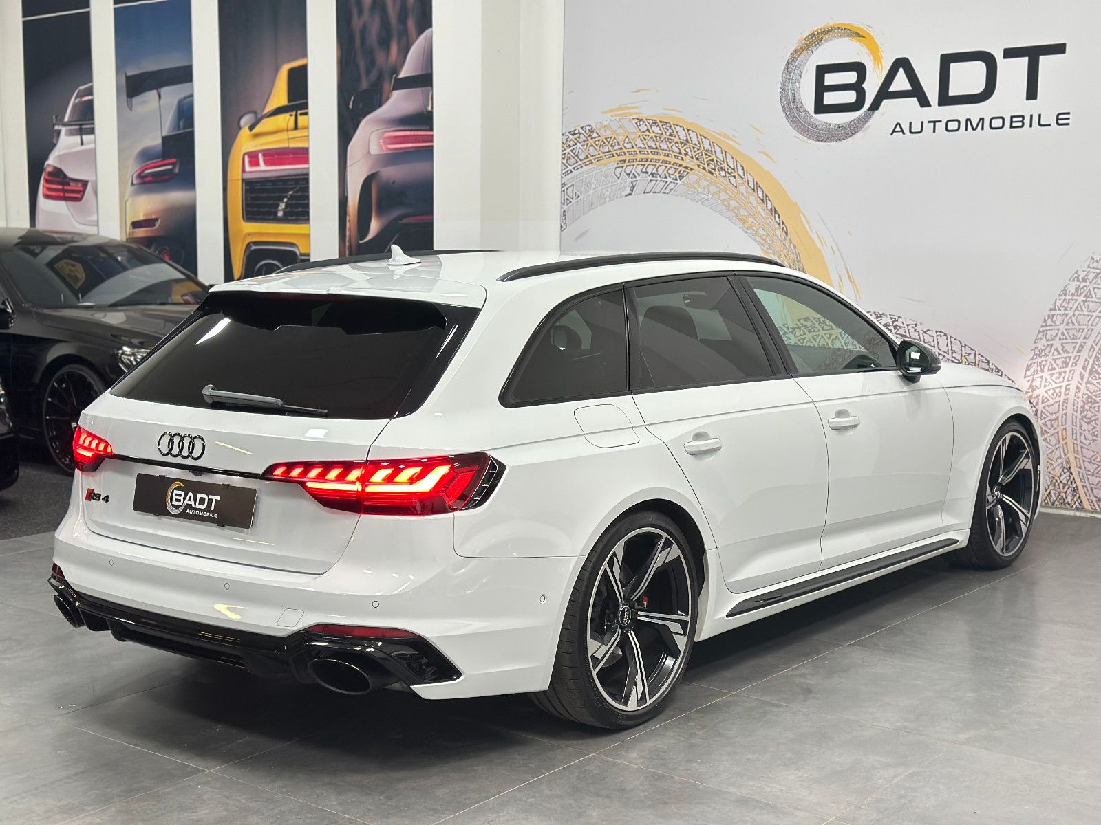 Fahrzeugabbildung Audi RS4 RS 4 Avant 2.9 TFSI quattro*B&O*280KMH*