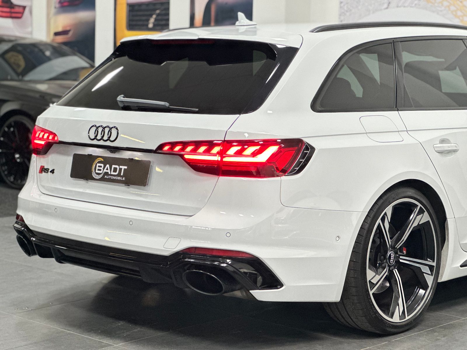 Fahrzeugabbildung Audi RS4 RS 4 Avant 2.9 TFSI quattro*B&O*280KMH*