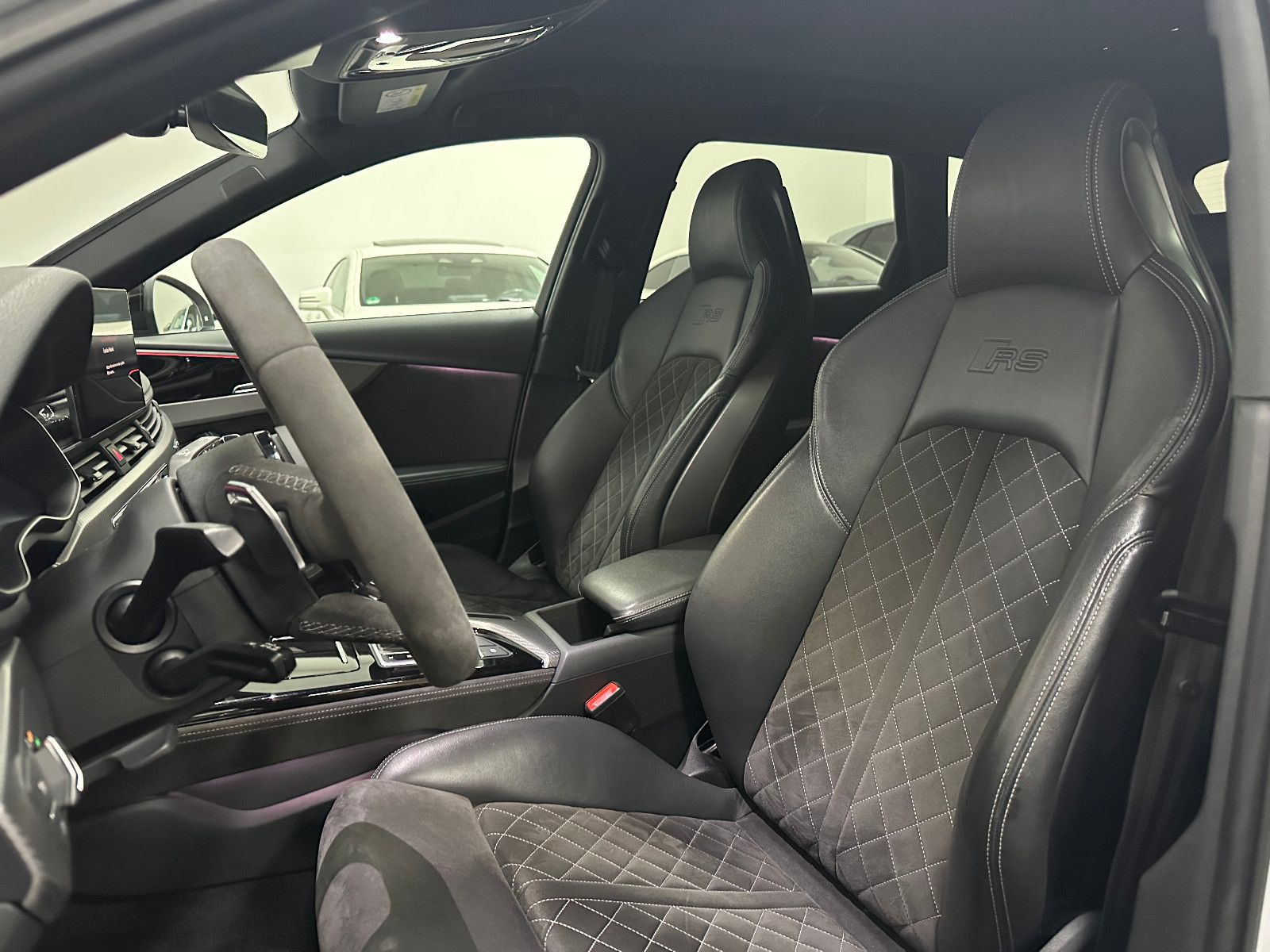 Fahrzeugabbildung Audi RS4 RS 4 Avant 2.9 TFSI quattro*B&O*280KMH*