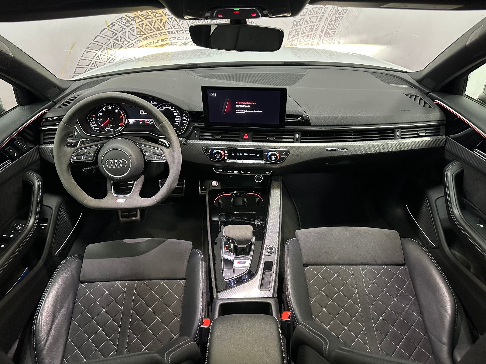 Fahrzeugabbildung Audi RS4 RS 4 Avant 2.9 TFSI quattro*B&O*280KMH*
