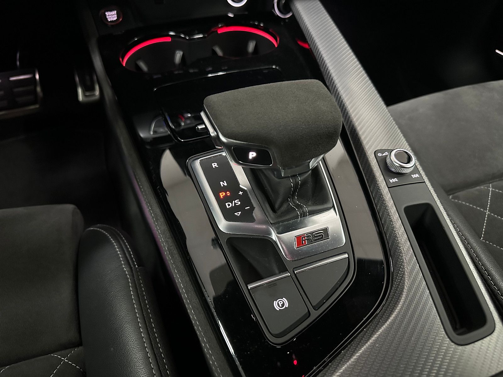 Fahrzeugabbildung Audi RS4 RS 4 Avant 2.9 TFSI quattro*B&O*280KMH*