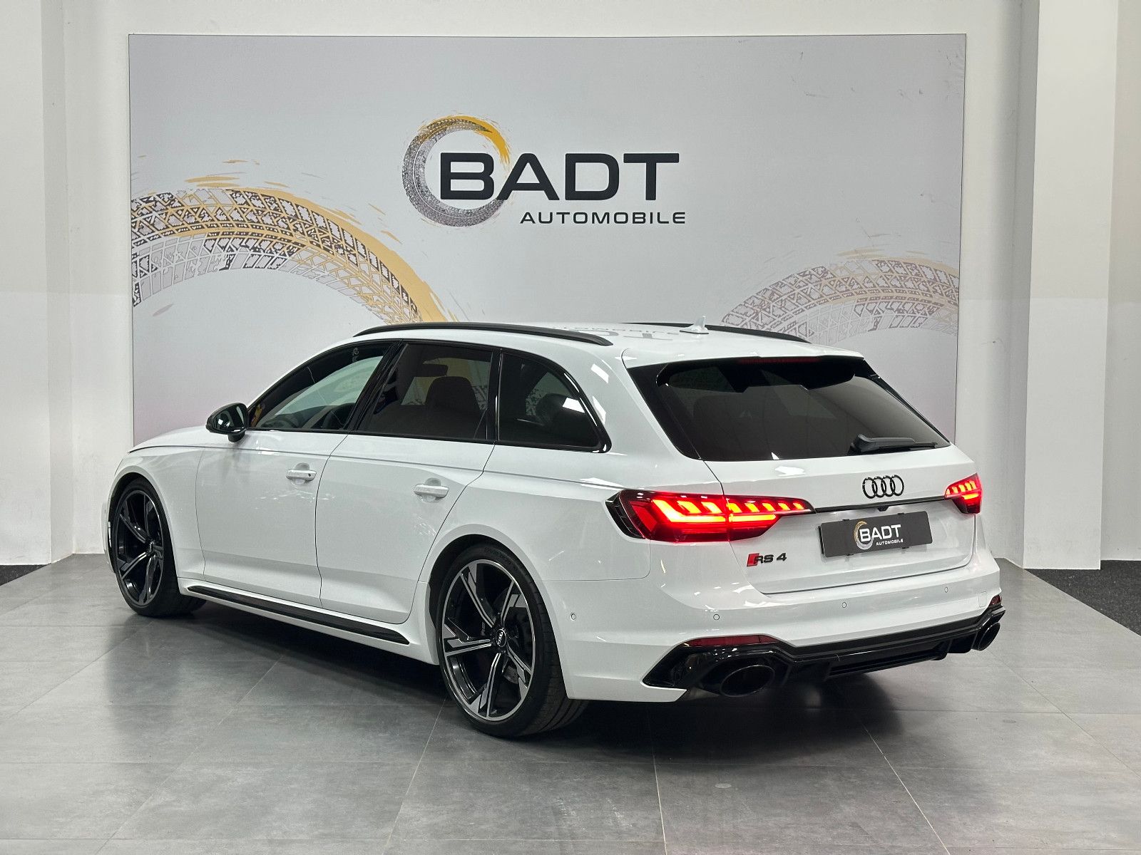 Fahrzeugabbildung Audi RS4 RS 4 Avant 2.9 TFSI quattro*B&O*280KMH*
