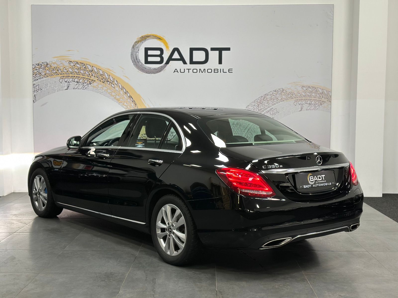 Fahrzeugabbildung Mercedes-Benz C 350 e Limousine*Totwinkel*Standheizung*JSG 27