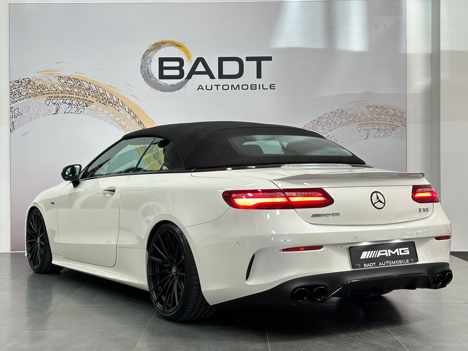 Fahrzeugabbildung Mercedes-Benz E 53 AMG Cabrio 4Matic 20"*HUD*360°*MEMO*BURMEST