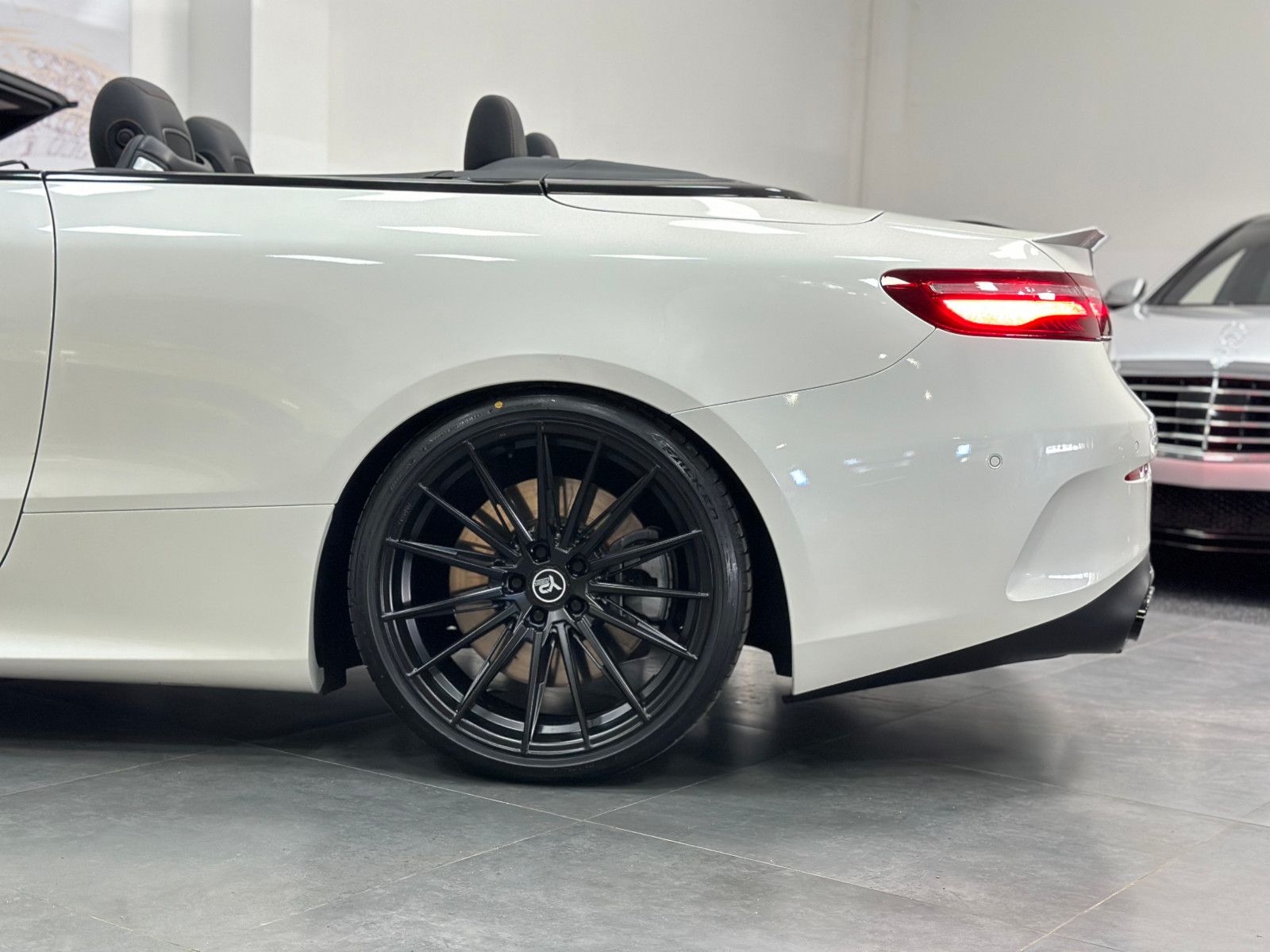 Fahrzeugabbildung Mercedes-Benz E 53 AMG Cabrio 4Matic 20"*HUD*360°*MEMO*BURMEST