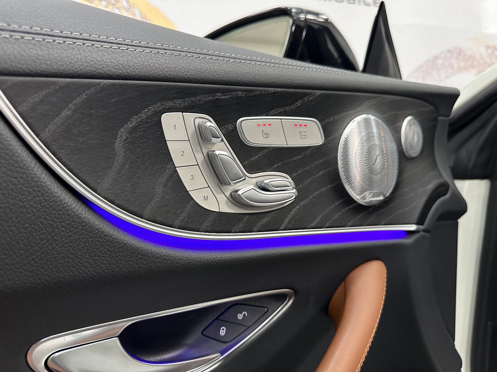 Fahrzeugabbildung Mercedes-Benz E 53 AMG Cabrio 4Matic 20"*HUD*360°*MEMO*BURMEST