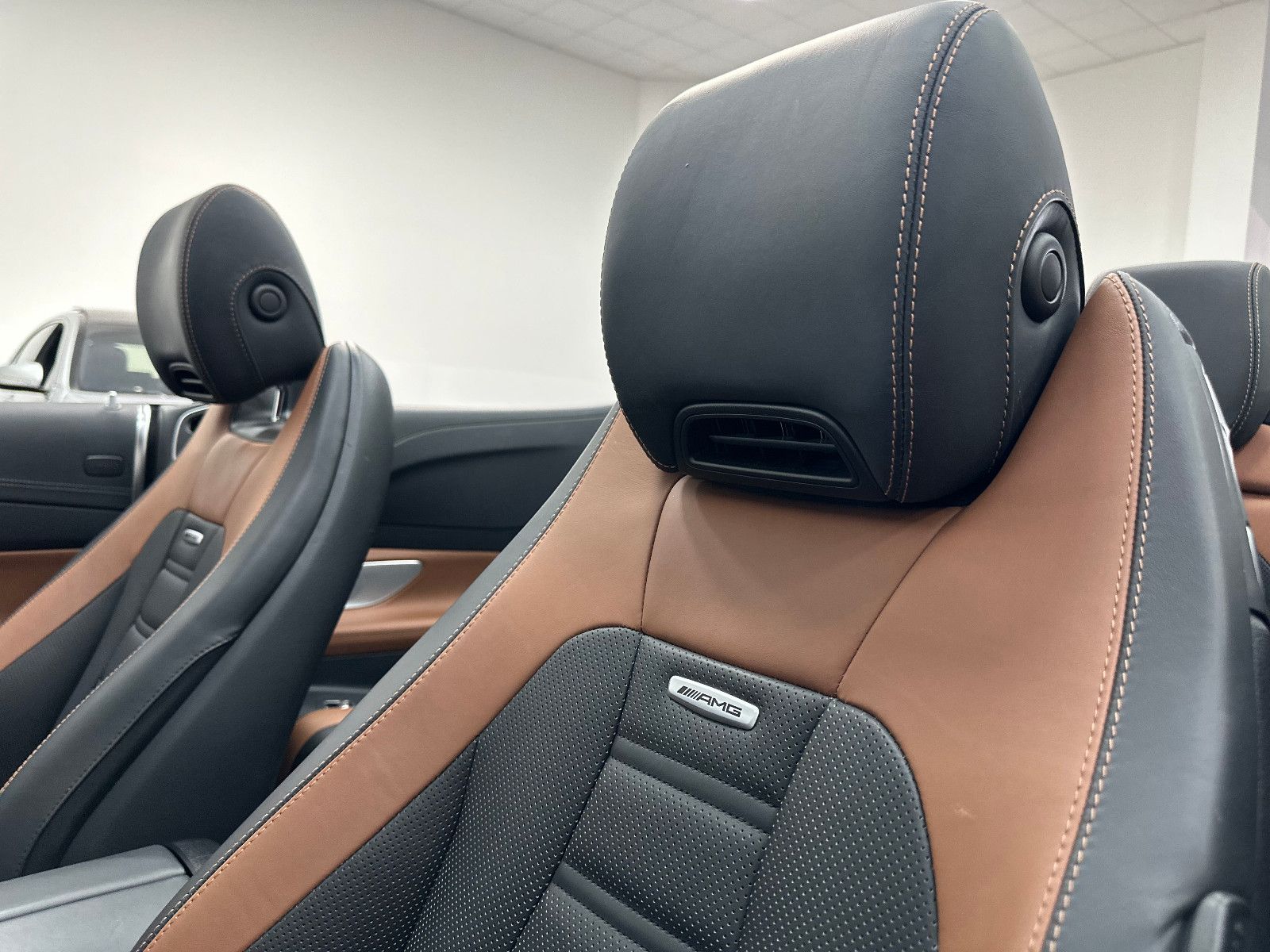 Fahrzeugabbildung Mercedes-Benz E 53 AMG Cabrio 4Matic 20"*HUD*360°*MEMO*BURMEST