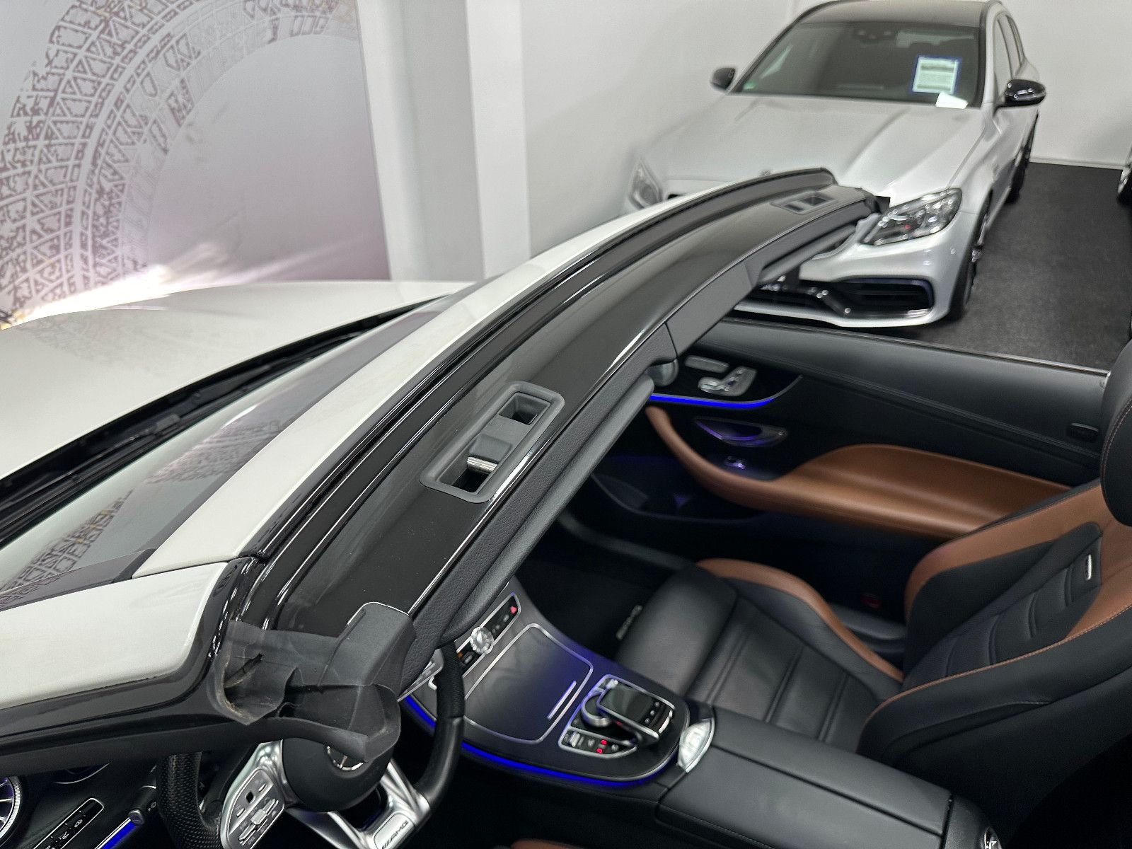 Fahrzeugabbildung Mercedes-Benz E 53 AMG Cabrio 4Matic 20"*HUD*360°*MEMO*BURMEST