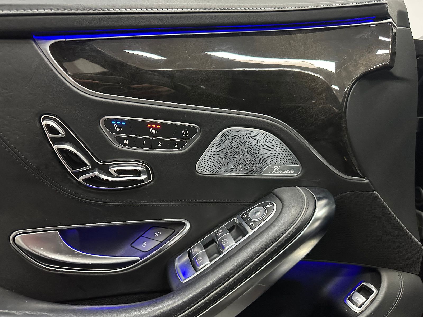 Fahrzeugabbildung Mercedes-Benz S 500 S Coupe 4Matic*SWAROVSKI*DESIGNO*VOLL*