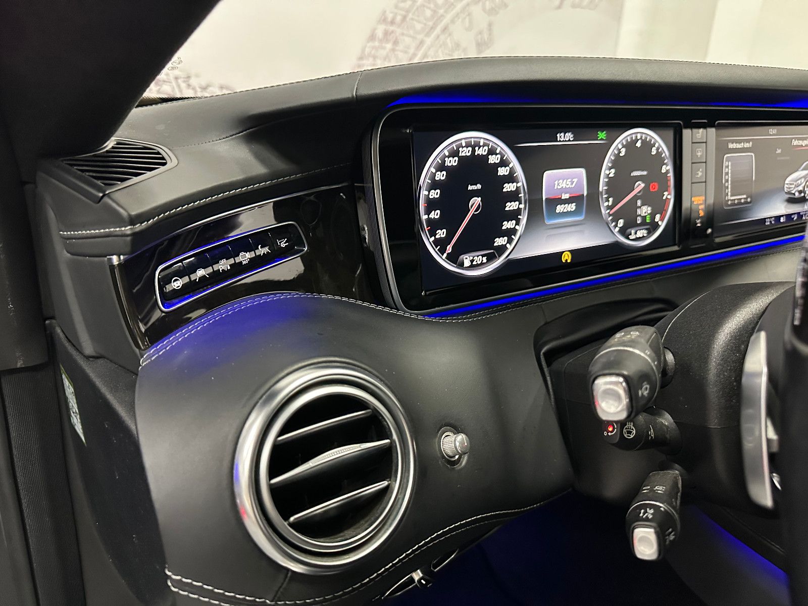 Fahrzeugabbildung Mercedes-Benz S 500 S Coupe 4Matic*SWAROVSKI*DESIGNO*VOLL*