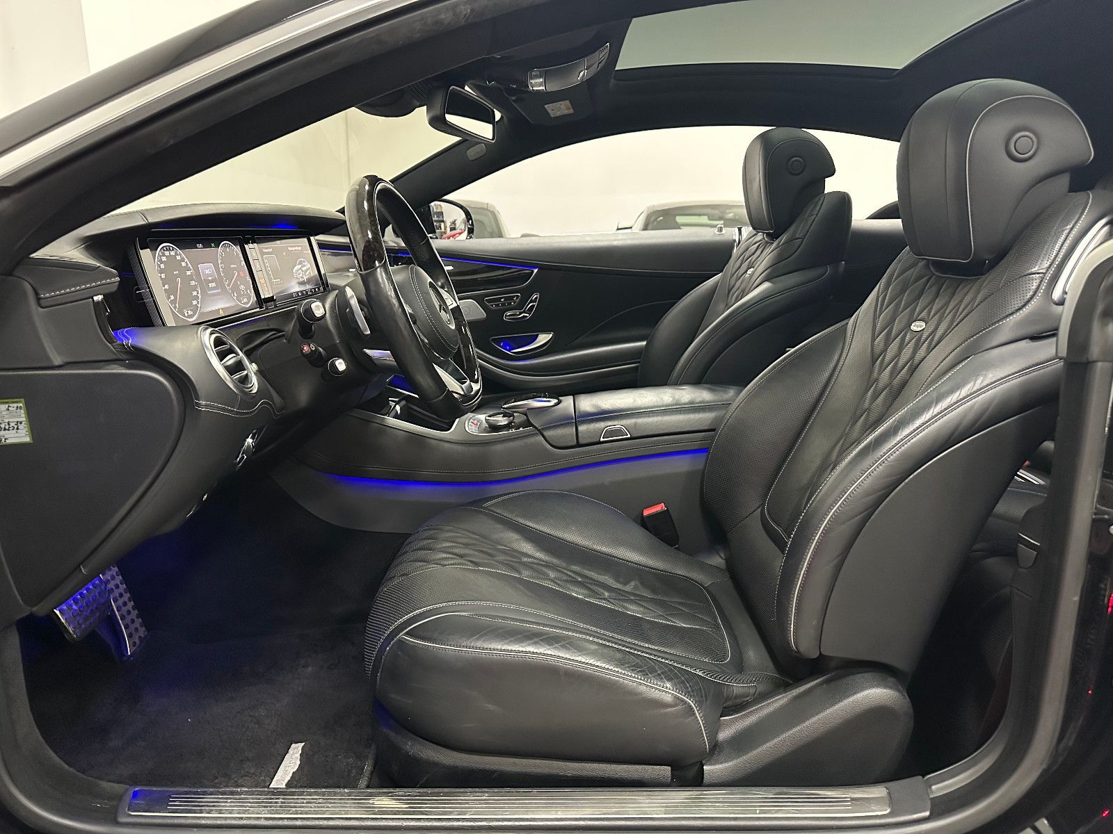 Fahrzeugabbildung Mercedes-Benz S 500 S Coupe 4Matic*SWAROVSKI*DESIGNO*VOLL*