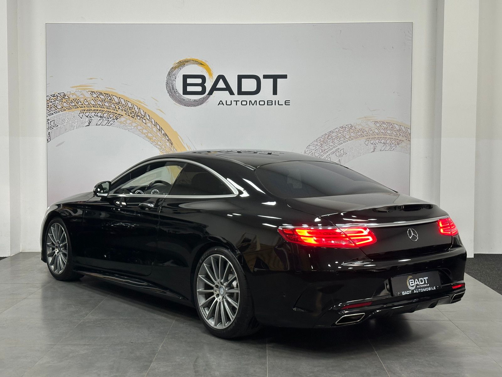 Fahrzeugabbildung Mercedes-Benz S 500 S Coupe 4Matic*SWAROVSKI*DESIGNO*VOLL*